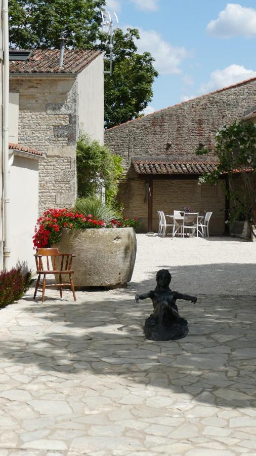 La Rochelle Et L'Aunis Bed & Breakfast Saint-Sauveur-d'Aunis Exterior foto