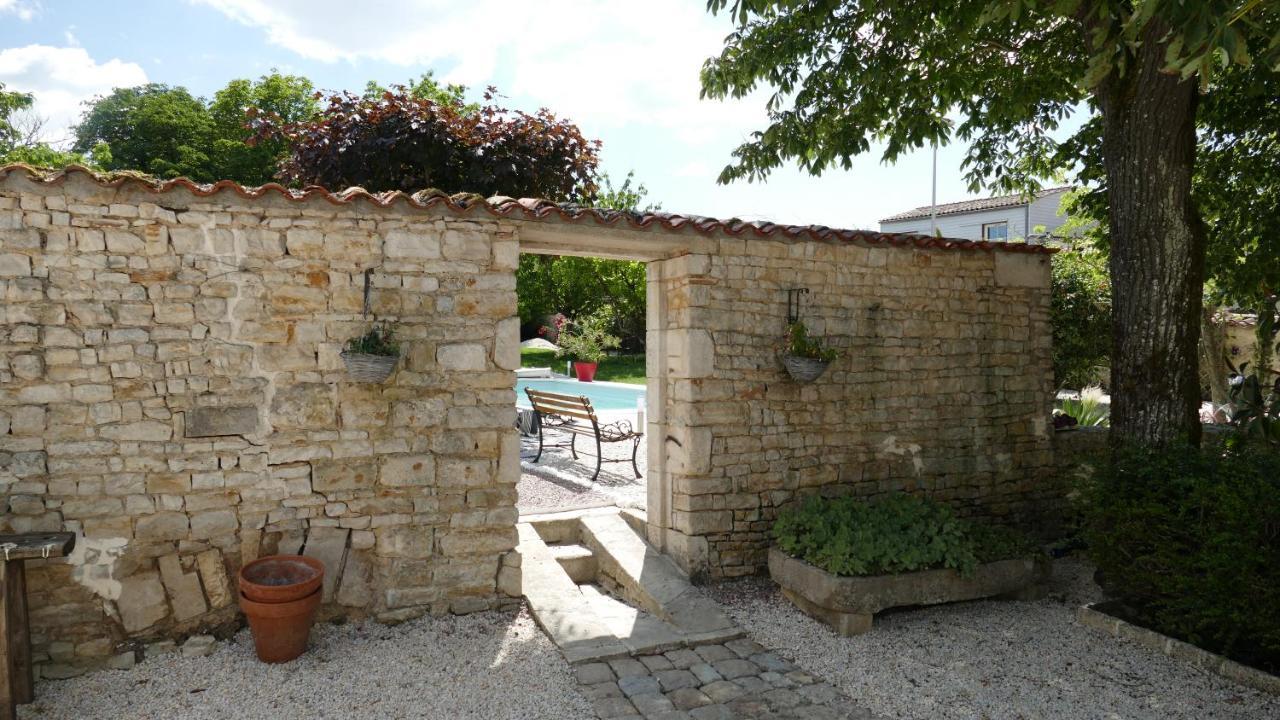 La Rochelle Et L'Aunis Bed & Breakfast Saint-Sauveur-d'Aunis Exterior foto