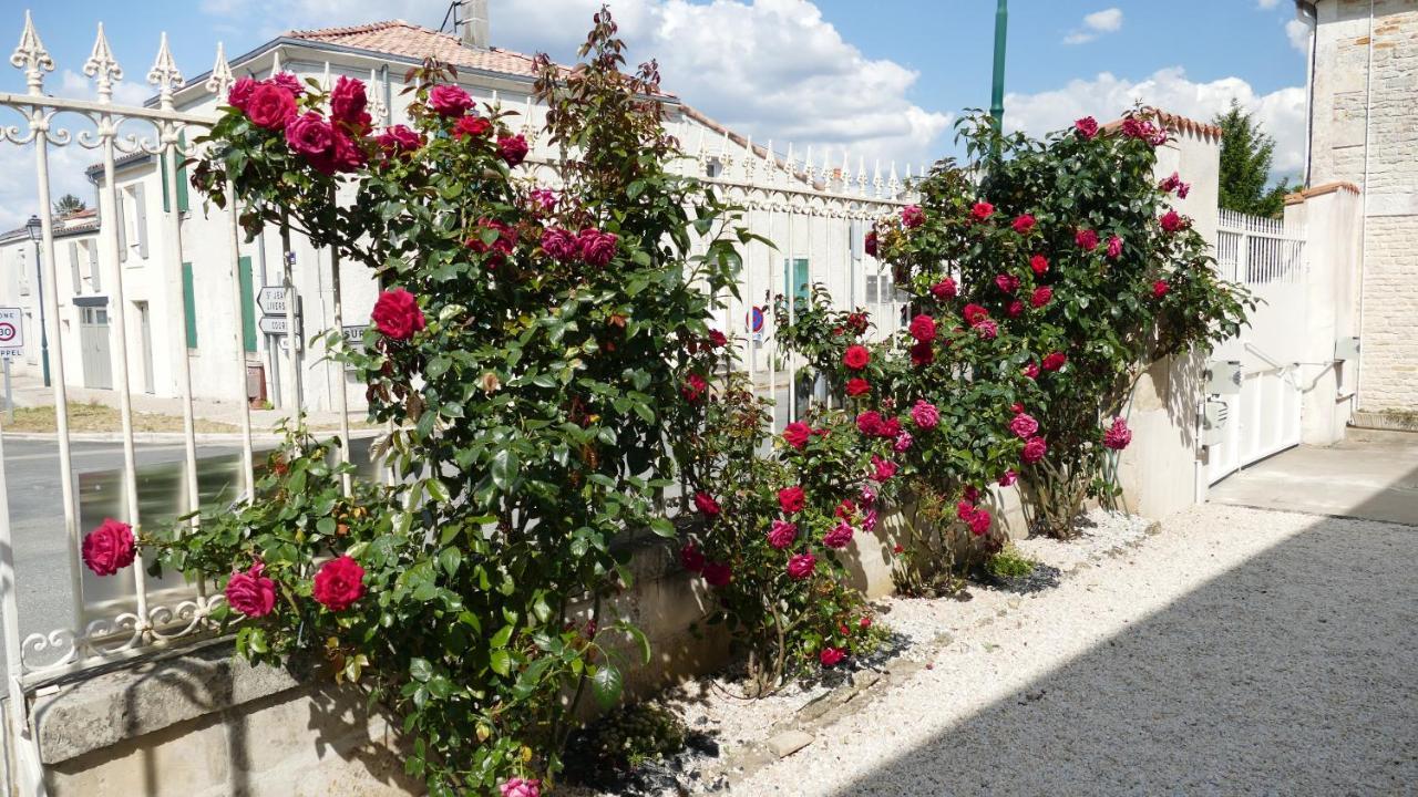 La Rochelle Et L'Aunis Bed & Breakfast Saint-Sauveur-d'Aunis Exterior foto