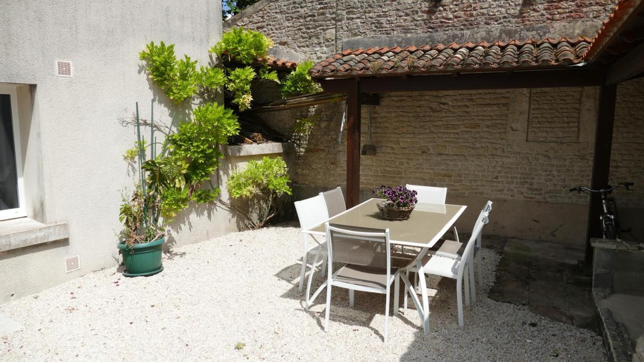 La Rochelle Et L'Aunis Bed & Breakfast Saint-Sauveur-d'Aunis Exterior foto